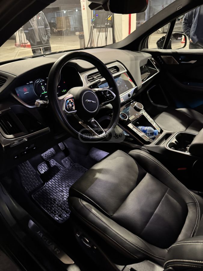 Jaguar I-Pace 2021 — миниатюра 12