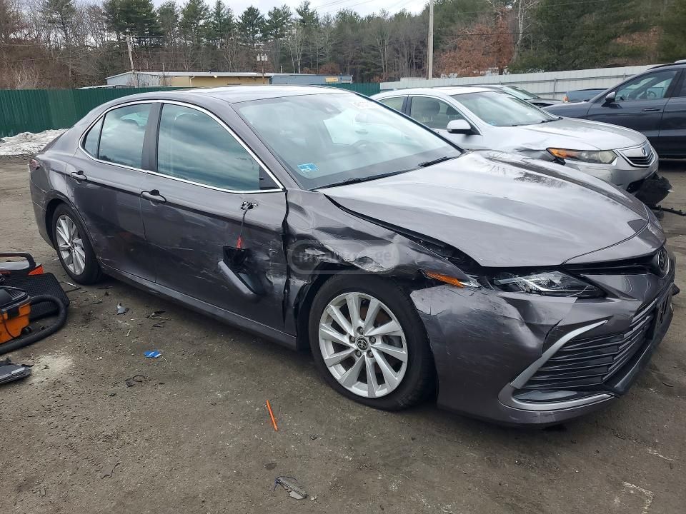 Toyota Camry - фото 4