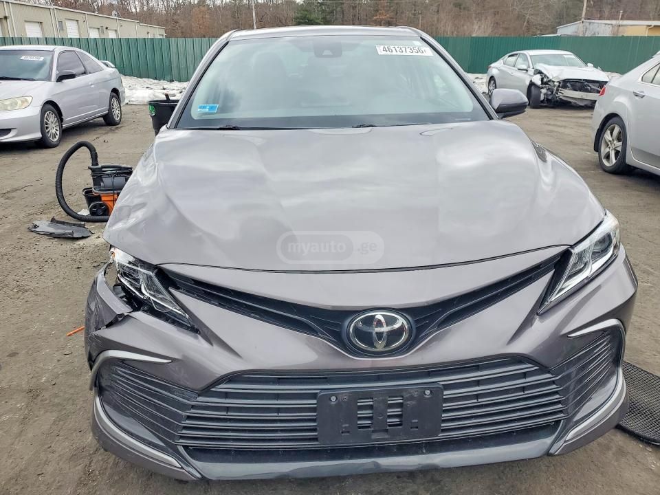 Toyota Camry - фото 5