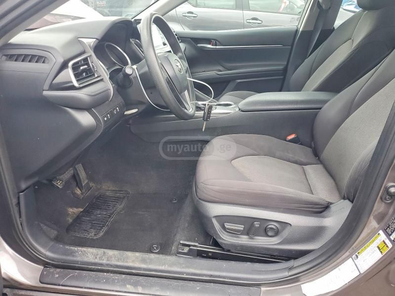 Toyota Camry - фото 7