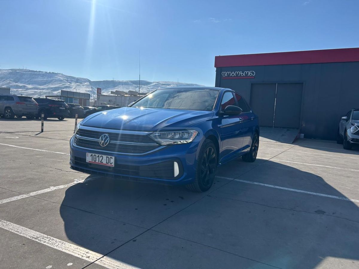 Volkswagen Jetta - фото 2