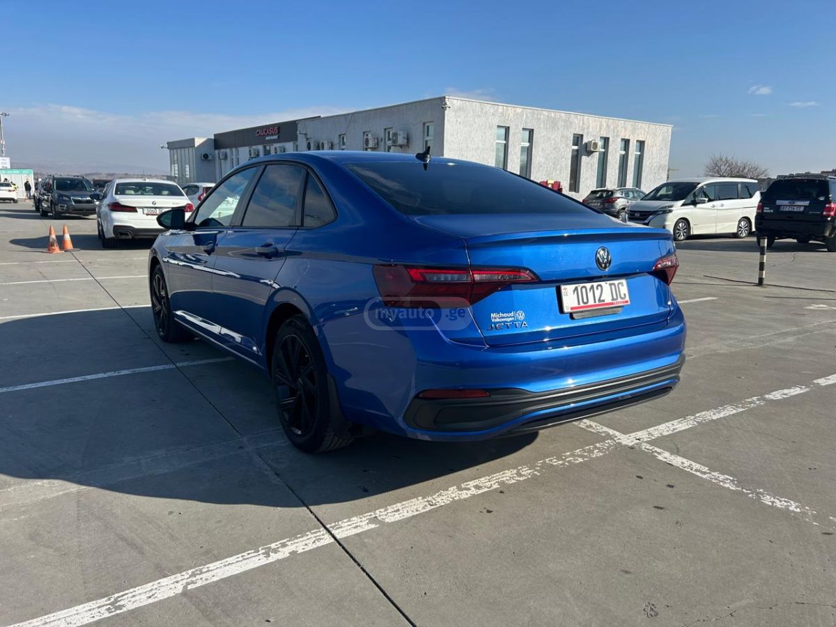 Volkswagen Jetta - фото 5