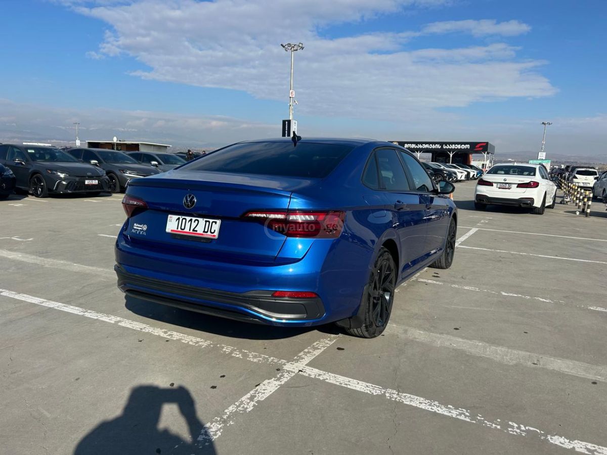 Volkswagen Jetta - фото 6