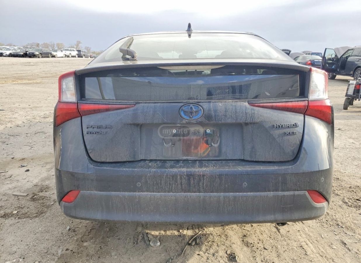 Toyota Prius - фото 5