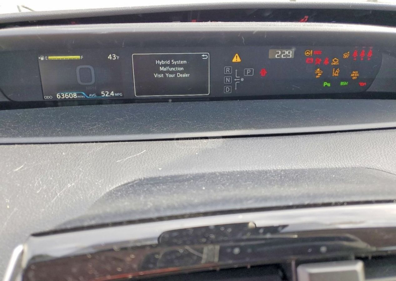 Toyota Prius - фото 7