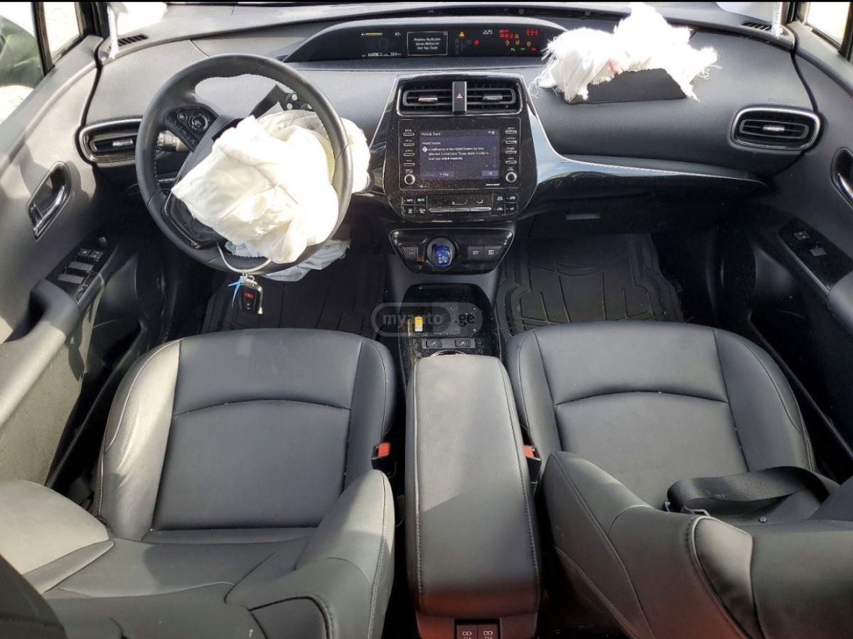 Toyota Prius - фото 8