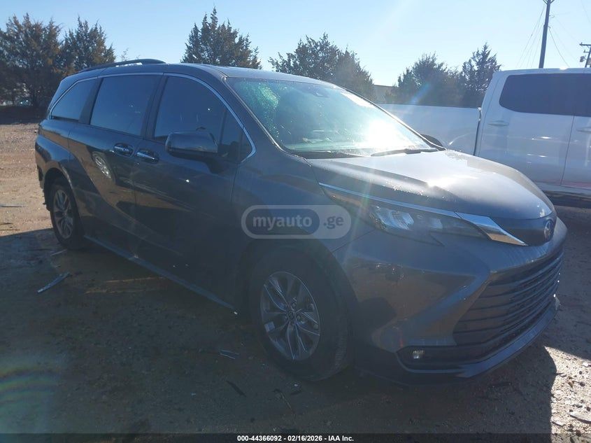 Toyota Sienna 2025 — миниатюра 1