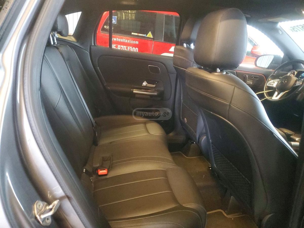 Mercedes-Benz GLA 250 - фото 11