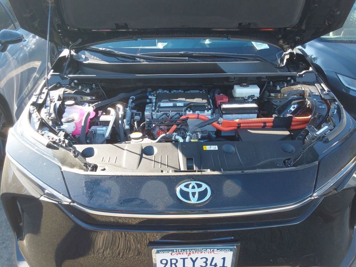 Toyota XLE AWD — миниатюра 12