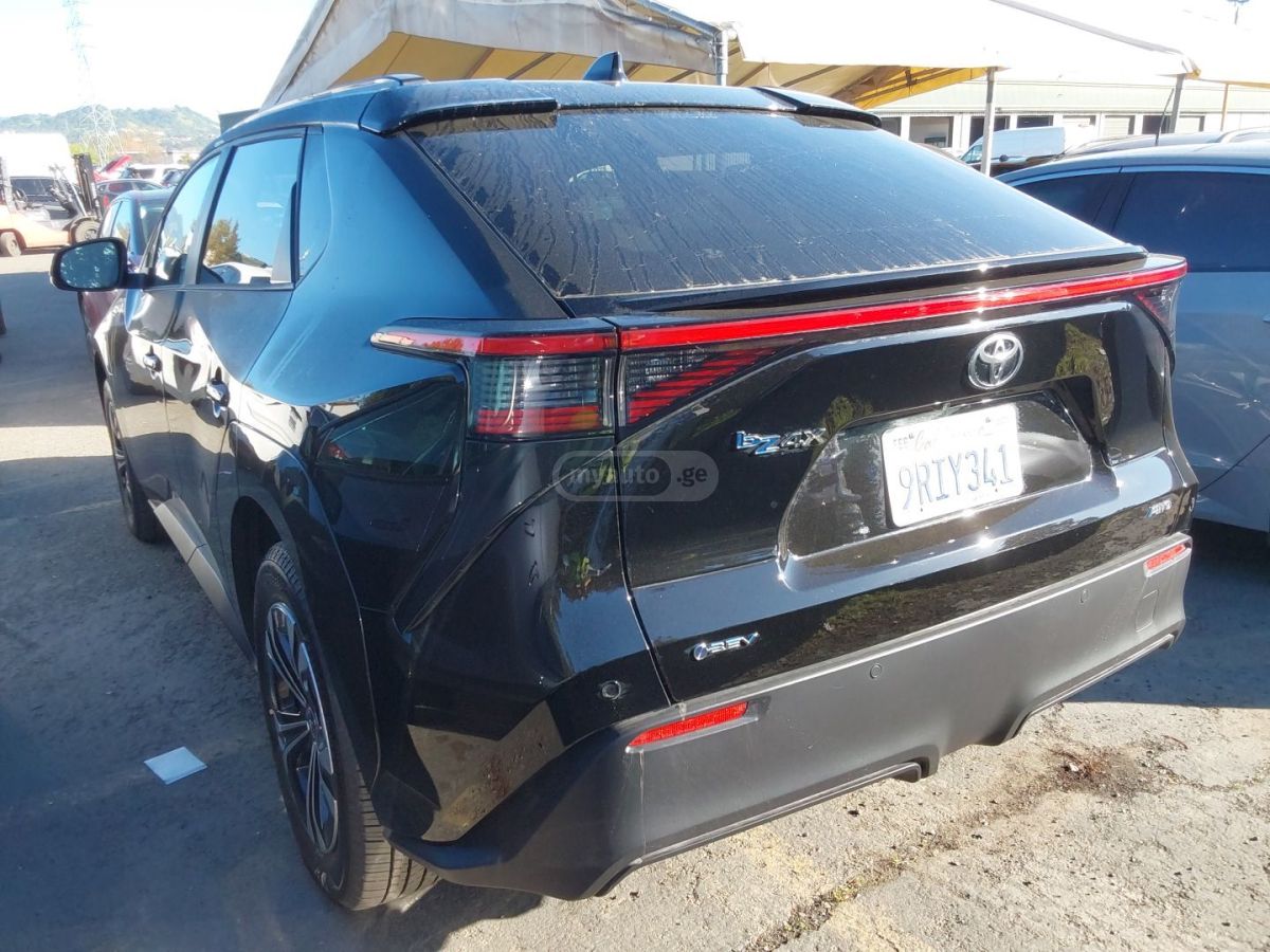 Toyota XLE AWD — миниатюра 3