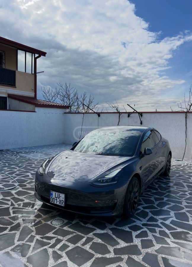 Tesla Model 3 - фото 2