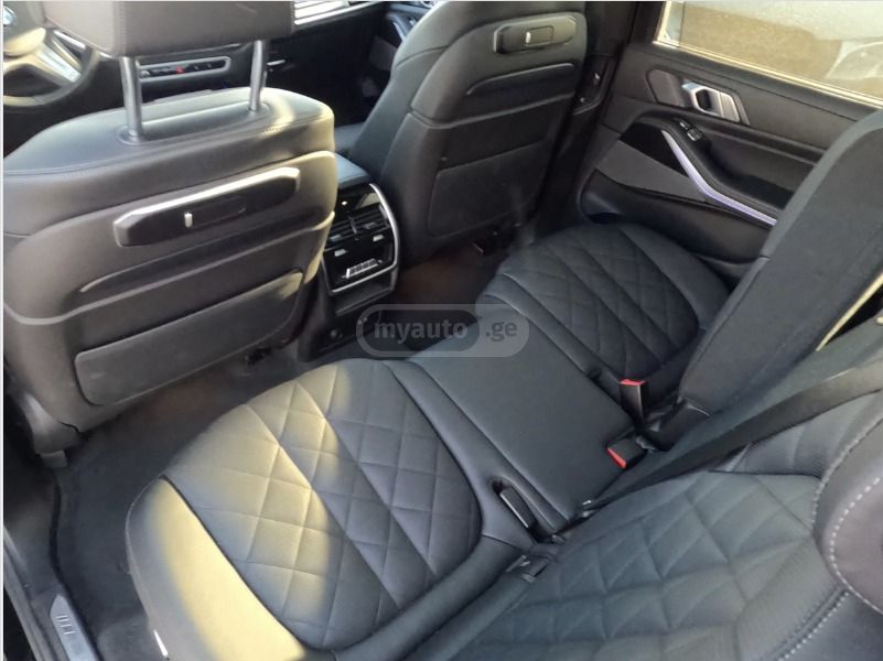 BMW X7 - фото 10