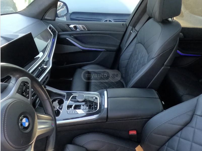 BMW X7 - фото 13