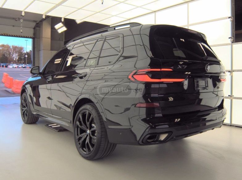 BMW X7 - фото 4