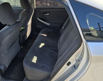 ToyotaPrius2010