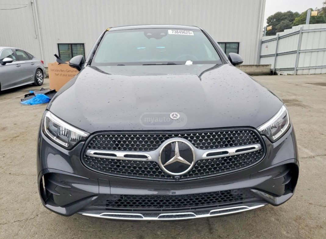 Mercedes-Benz GLC 300 Coupe - фото 1