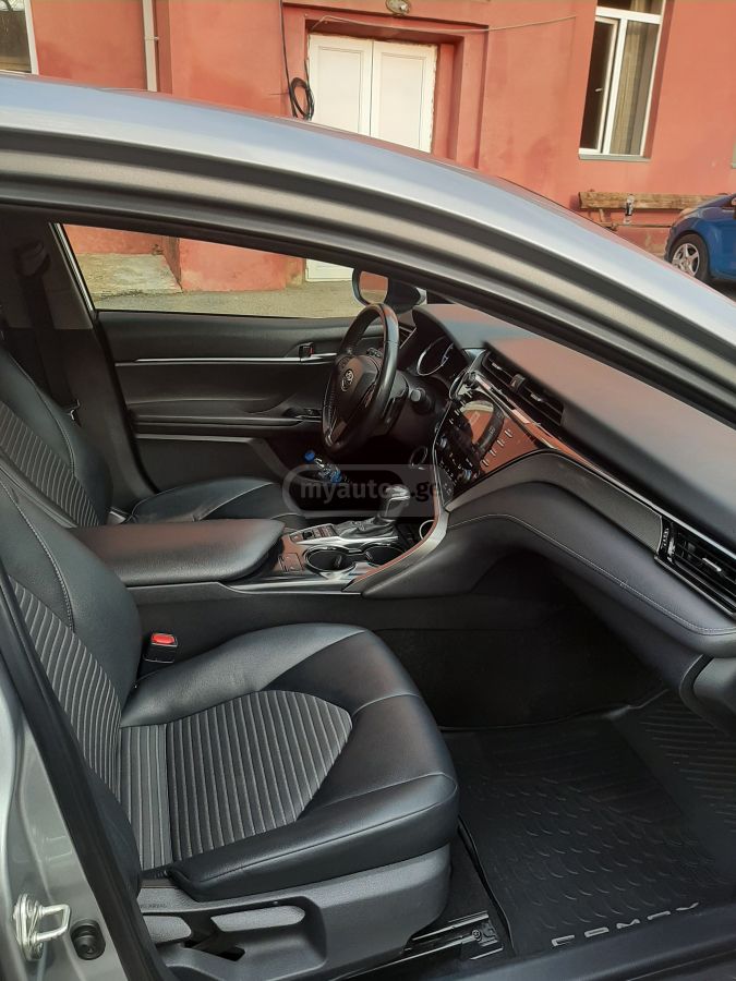 Toyota Camry - фото 7