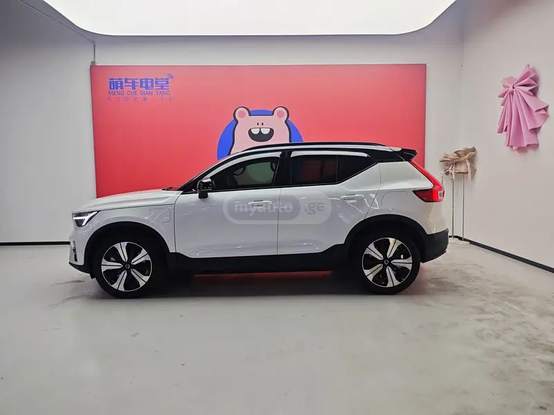 Volvo XC 40 2023 — миниатюра 4