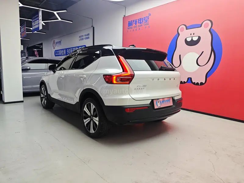 Volvo XC 40 2023 — миниатюра 5