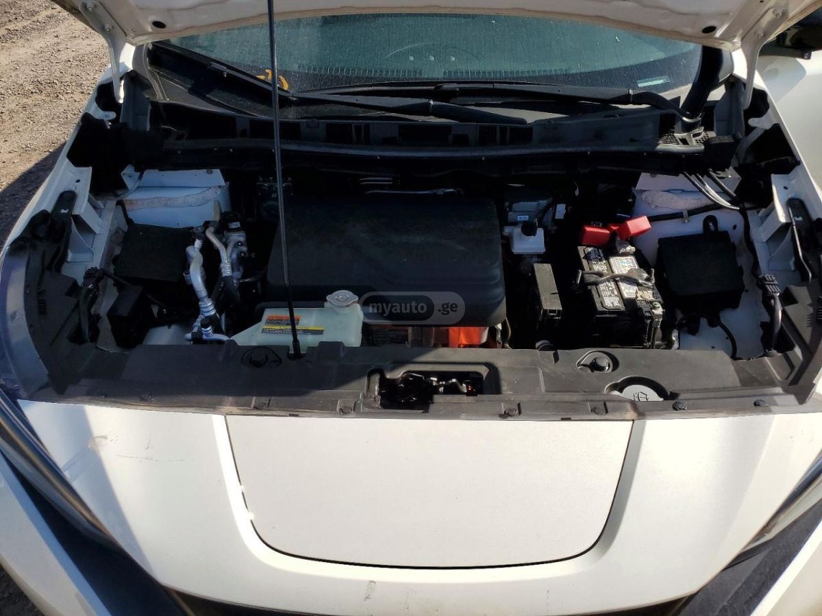 Nissan Leaf 2023 — миниатюра 11