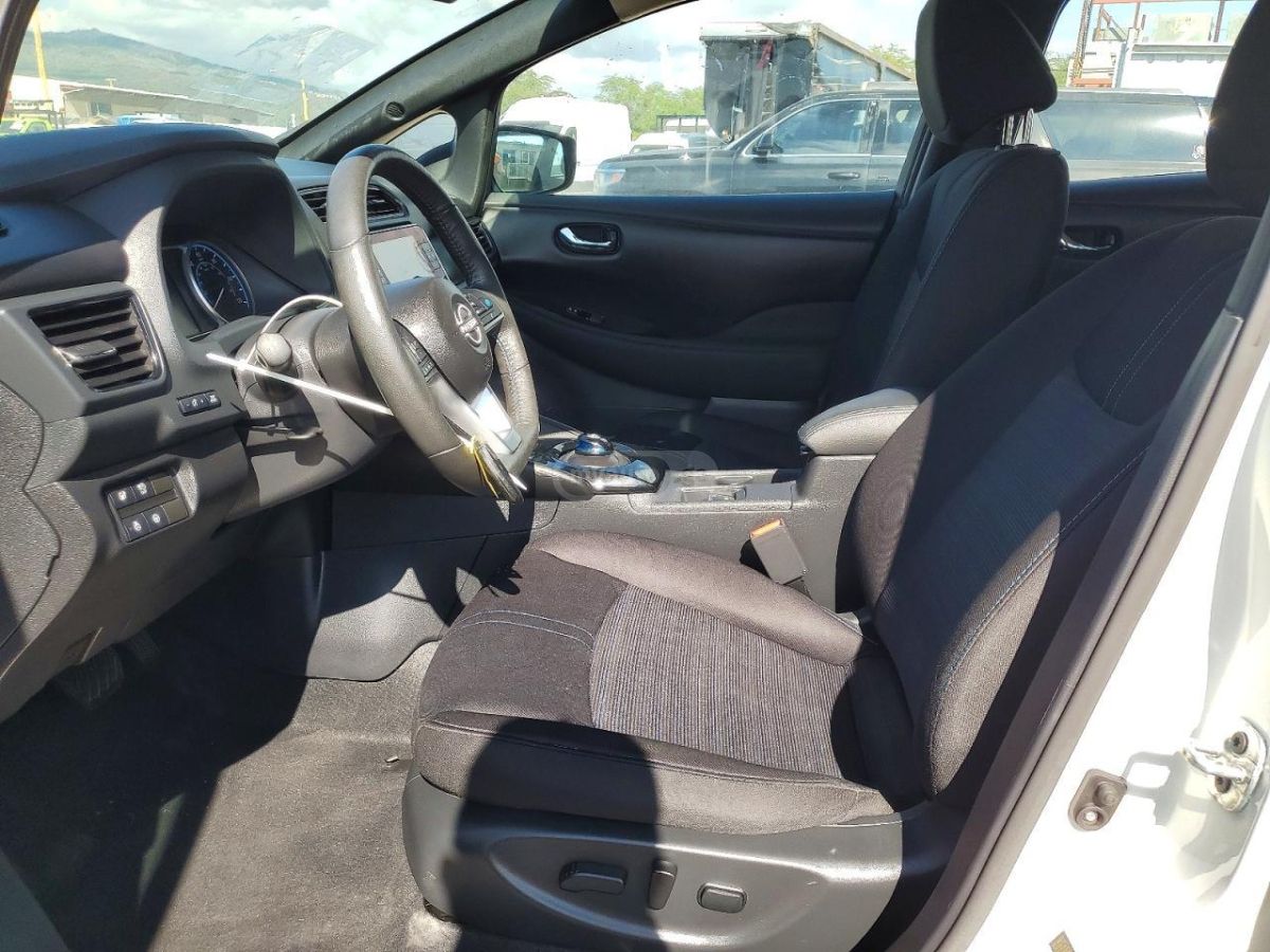 Nissan Leaf 2023 — миниатюра 9