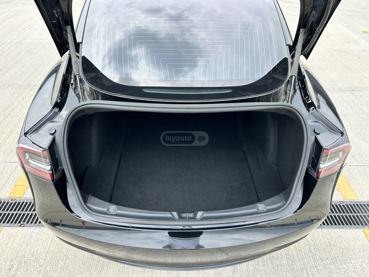 Tesla Model 3 - фото 13