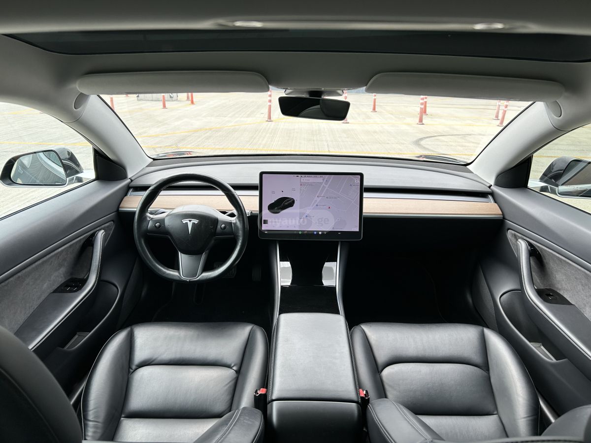 Tesla Model 3 - фото 15