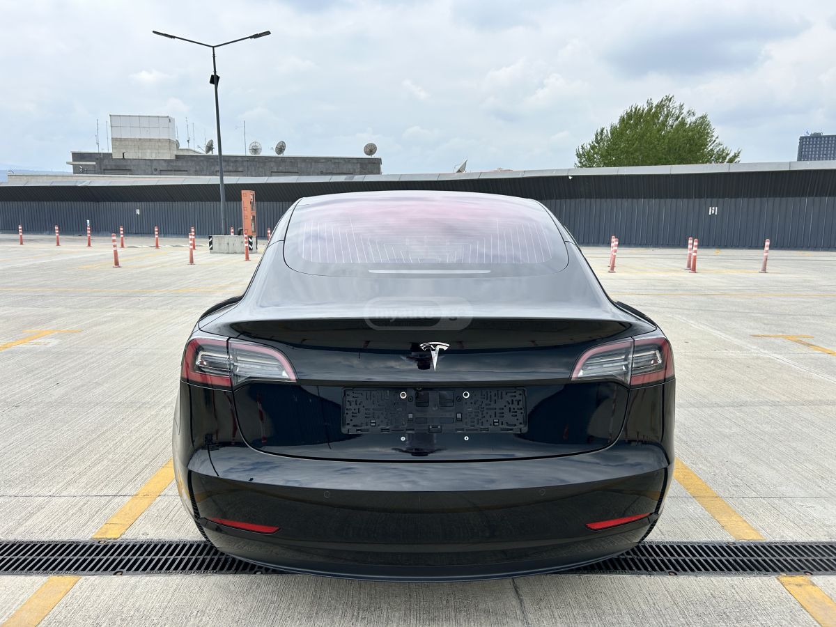 Tesla Model 3 - фото 6
