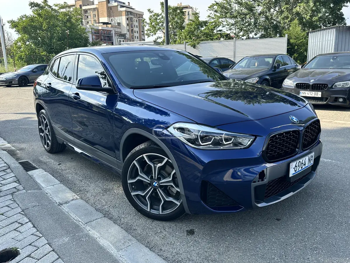 نمای دیگر BMW xDrive28i 4dr All-Wheel Drive  2020