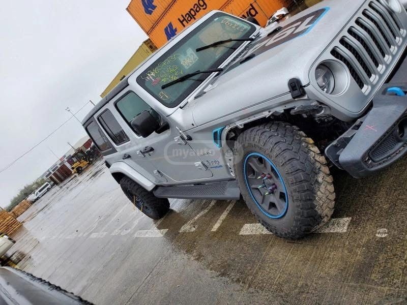 Jeep Wrangler - фото 11