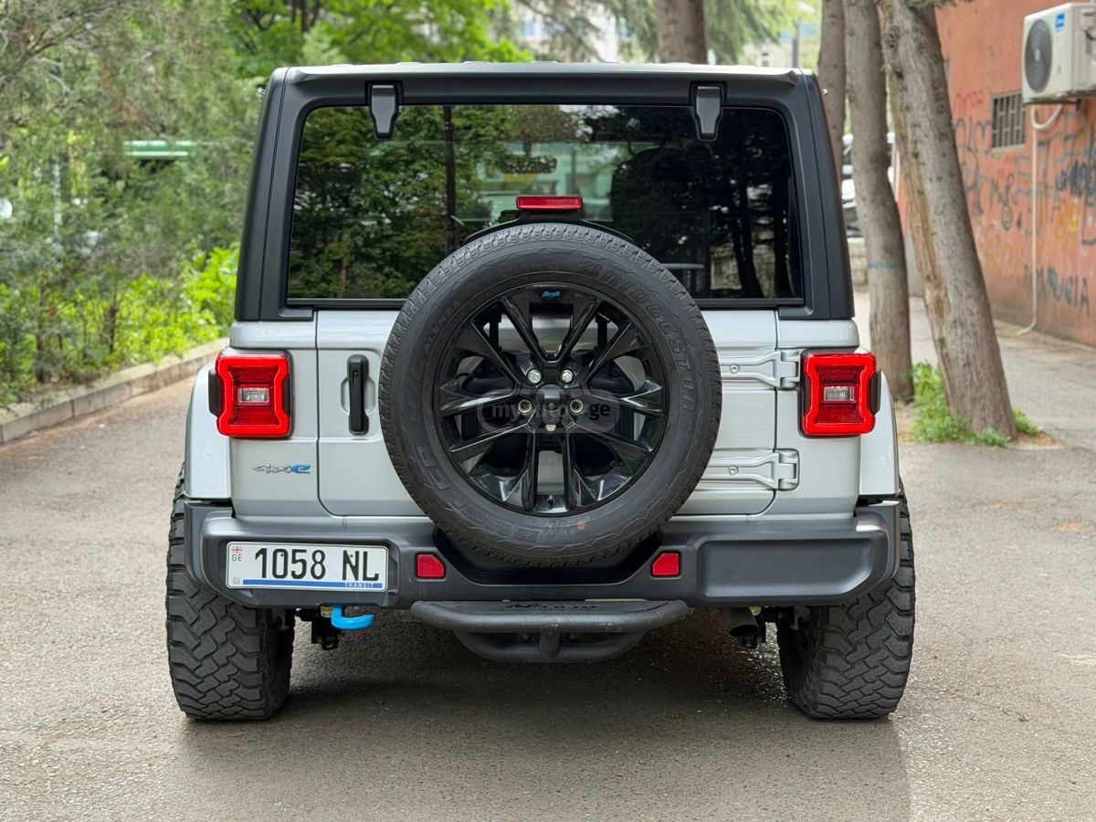 Jeep Wrangler - фото 2