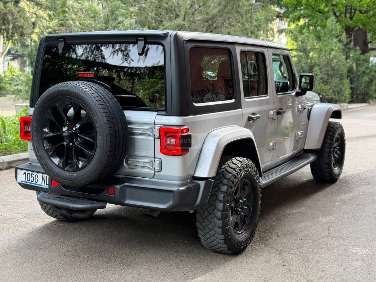 Jeep Wrangler - фото 5