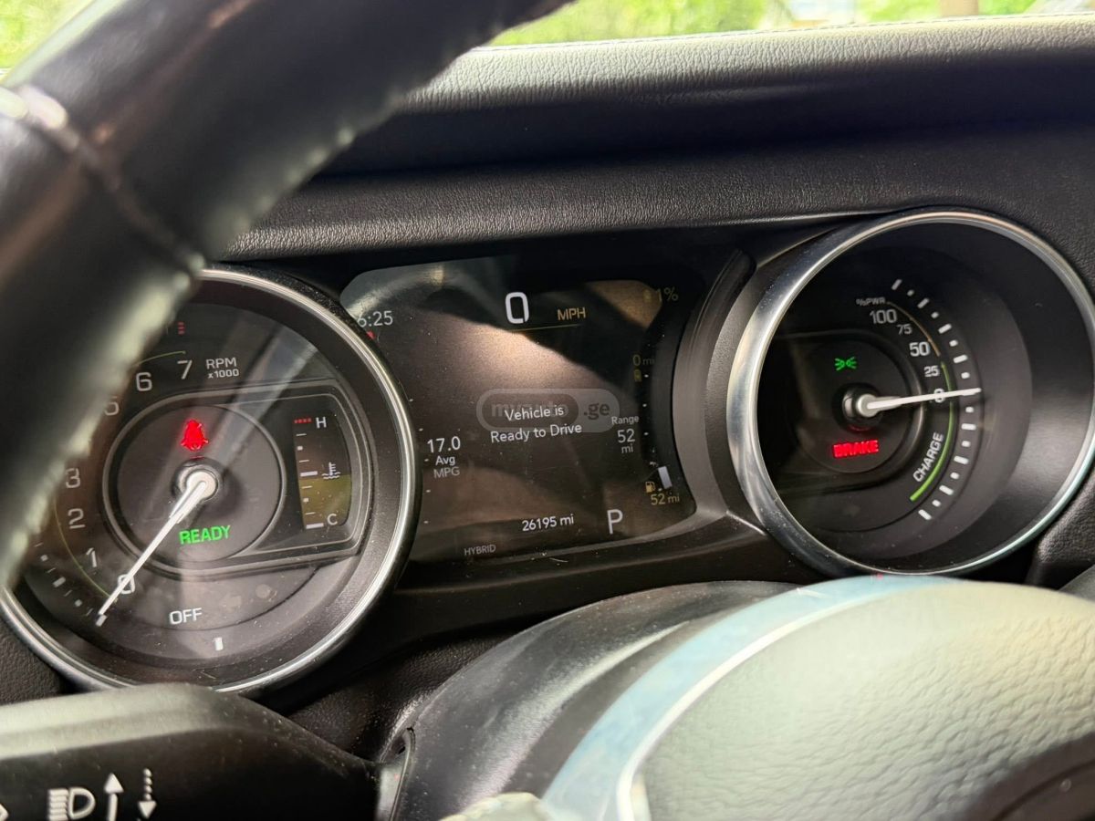 Jeep Wrangler - фото 9