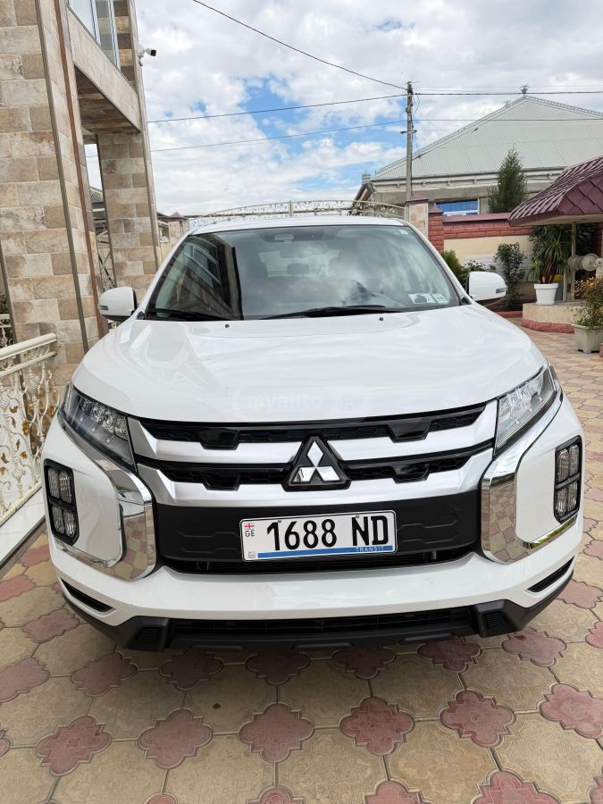 Mitsubishi Outlander Sport - фото 1