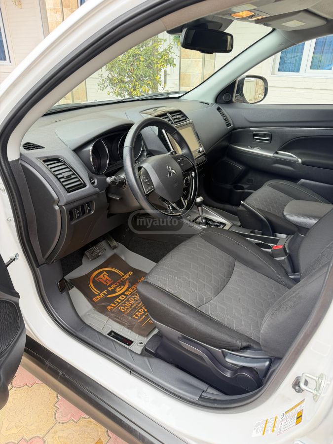 Mitsubishi Outlander Sport - фото 8