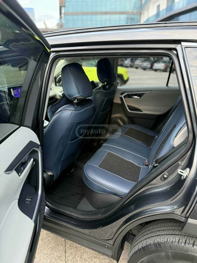 Toyota Rav 4 - фото 11