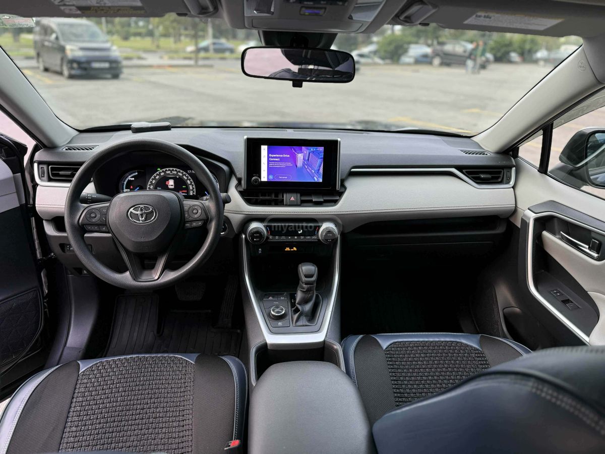 Toyota Rav 4 - фото 12