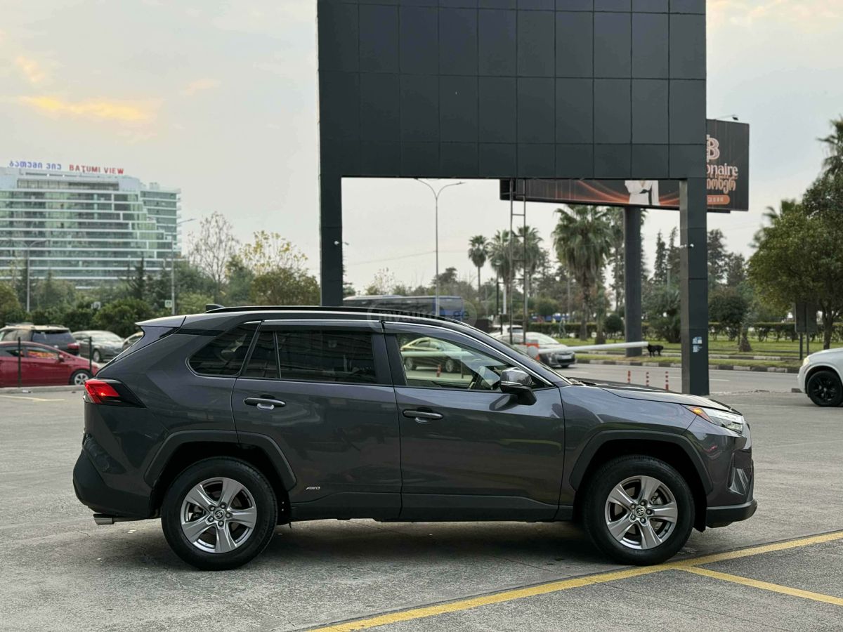 Toyota Rav 4 - фото 5