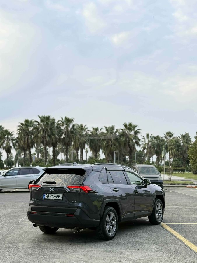 Toyota Rav 4 - фото 6