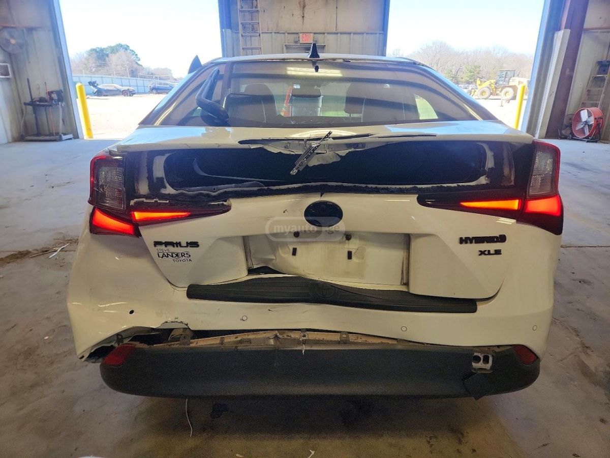 Toyota Prius - фото 6