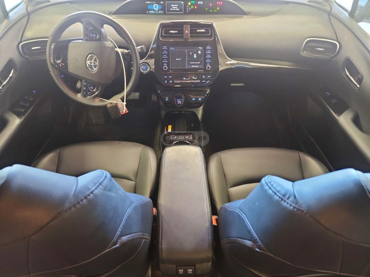 Toyota Prius - фото 8