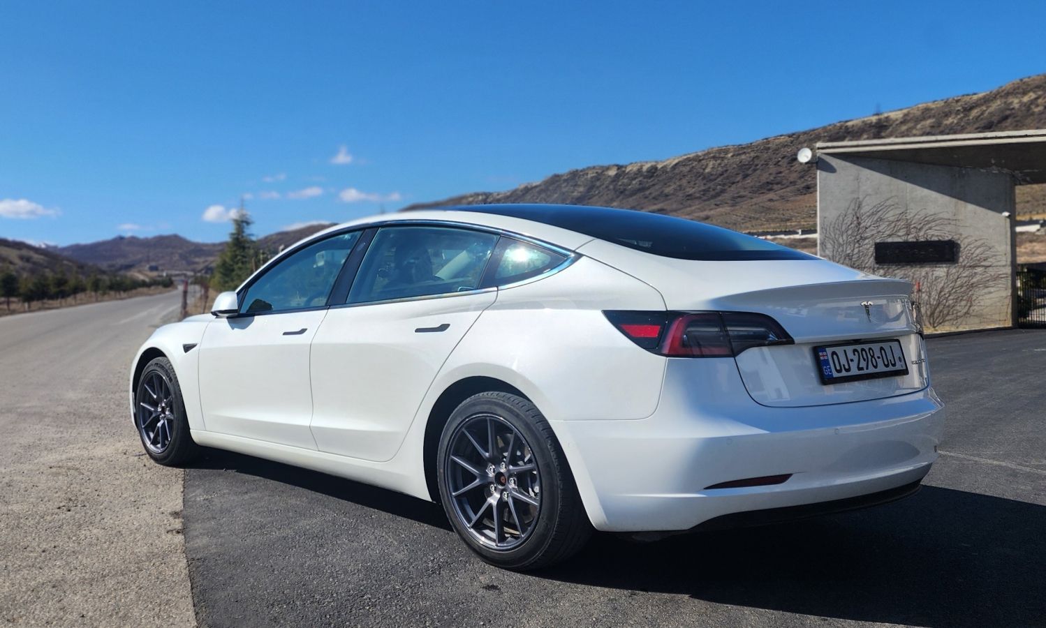 Tesla Dual Motor, Long Range — миниатюра 3