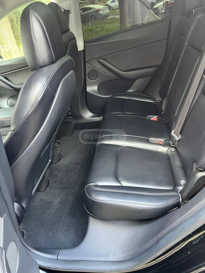 Tesla Model Y - фото 3