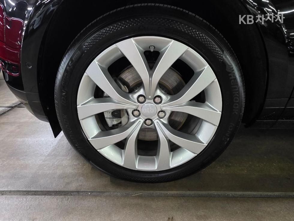 Land Rover P250 SE — миниатюра 4