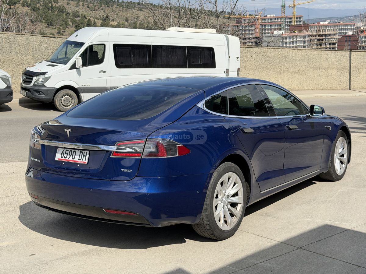 Tesla Model S - фото 2