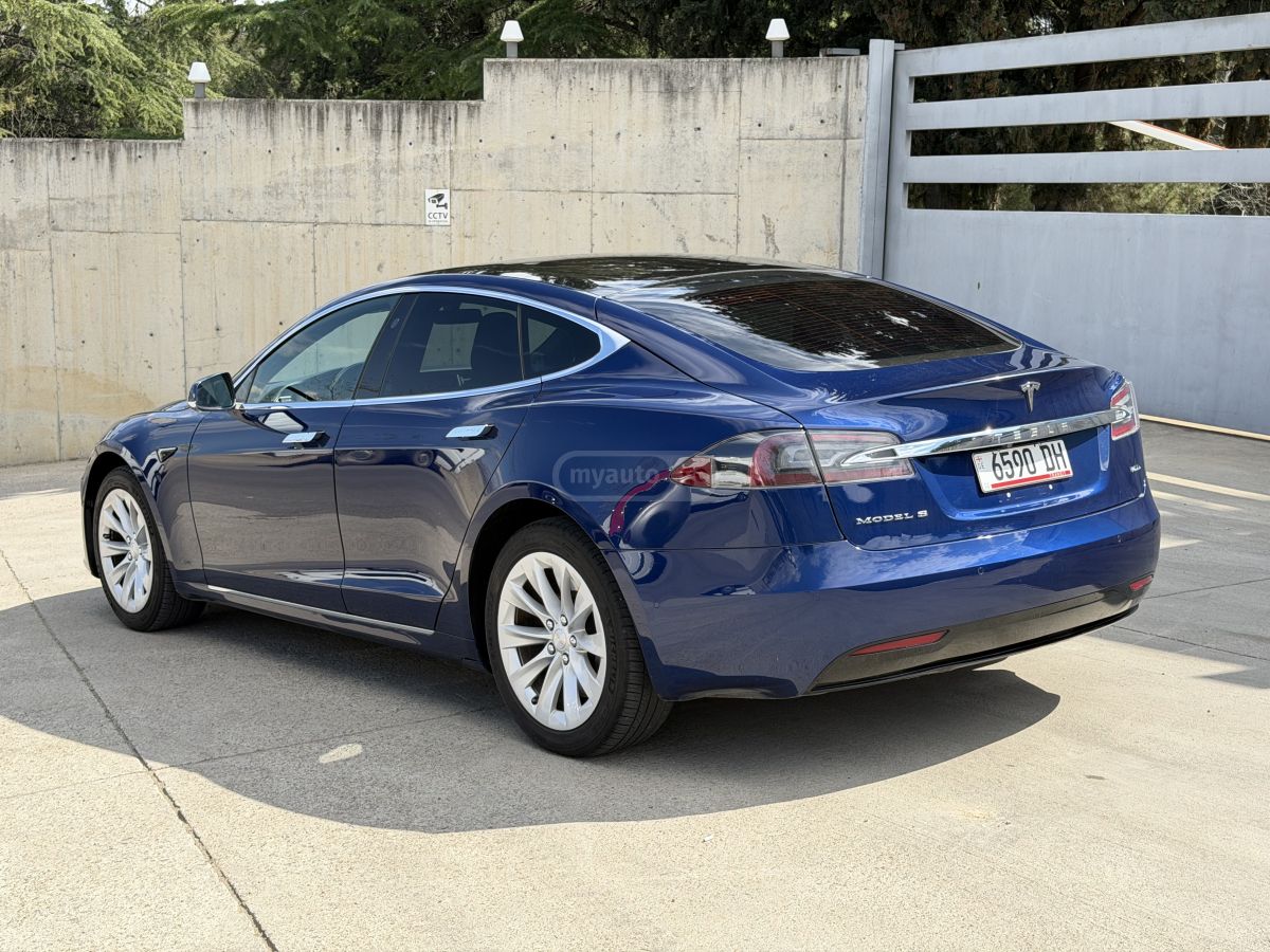 Tesla Model S - фото 4