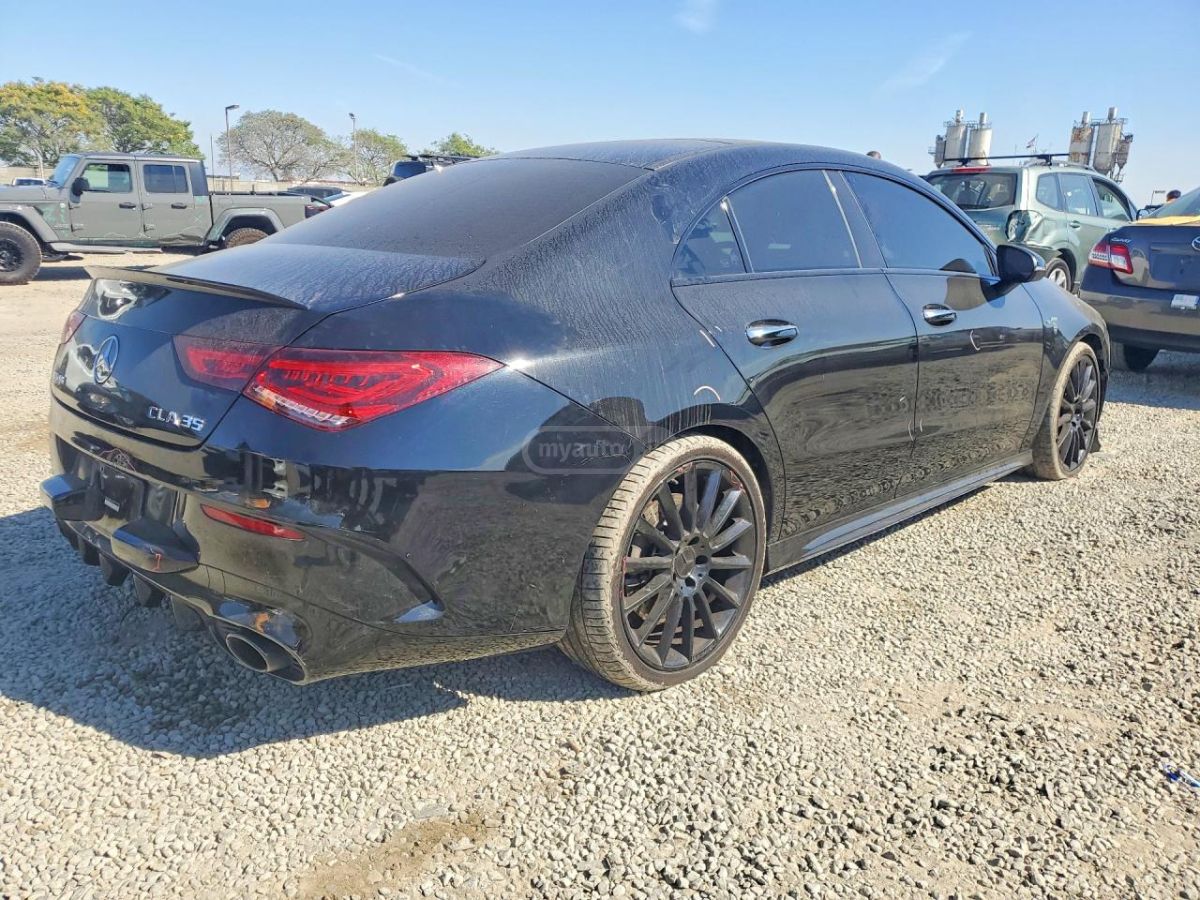 Mercedes-Benz CLA 45 AMG - фото 3