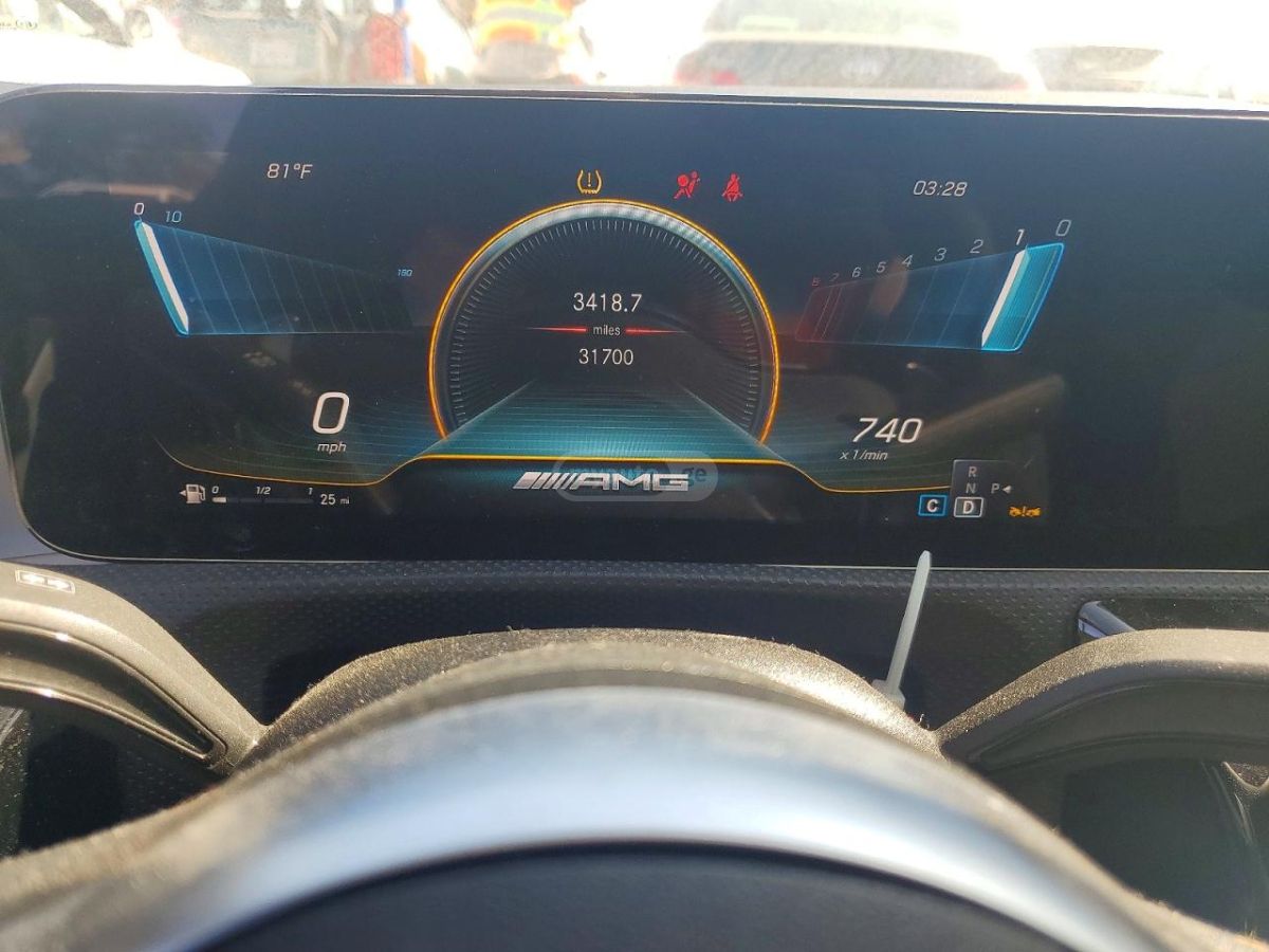 Mercedes-Benz CLA 45 AMG - фото 9