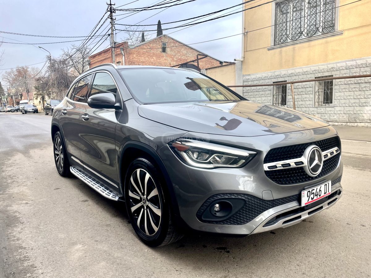 Mercedes-Benz GLA 250 - фото 1