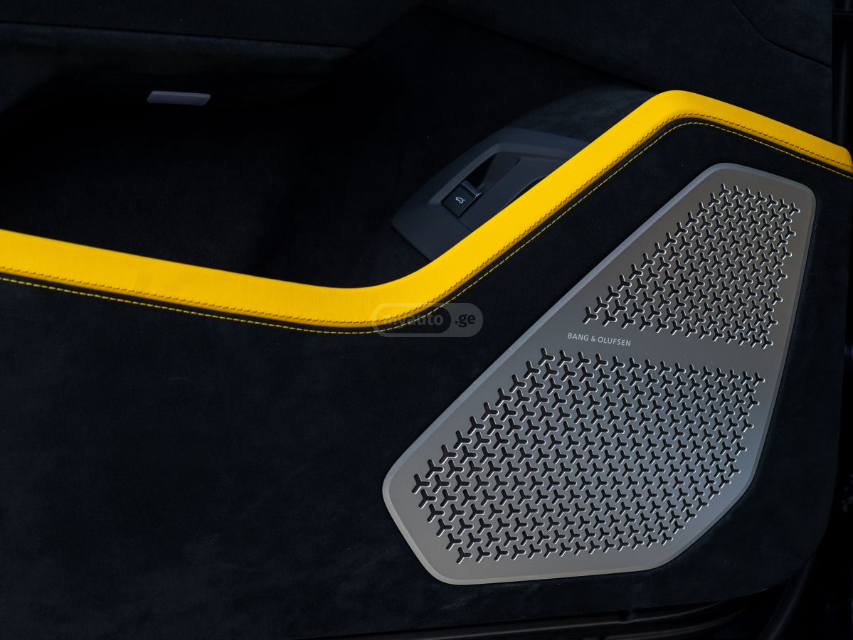 Lamborghini Urus Performante 2025 — миниатюра 12